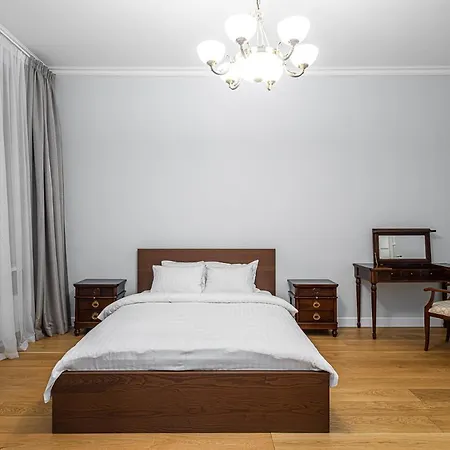 Luxury In The Embassy Quarter *