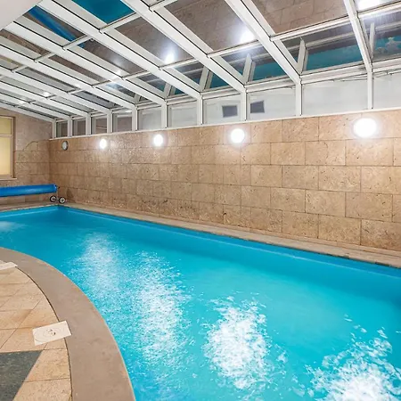 Luxury In The Embassy Quarter